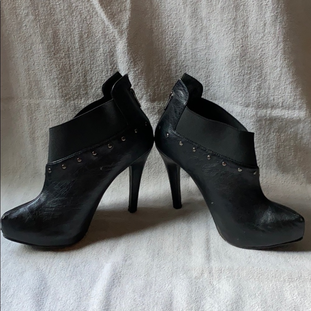 Dereon Boots‎